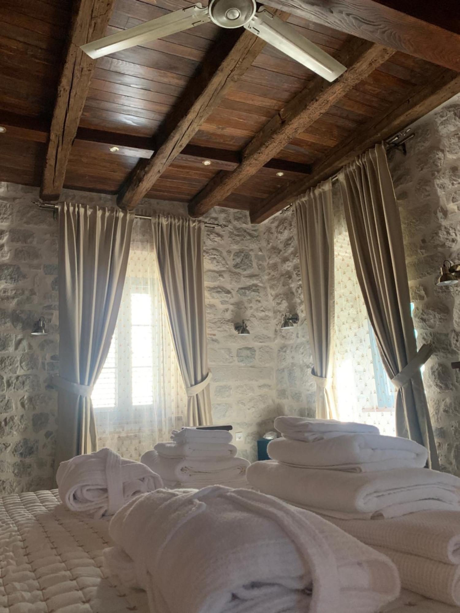 Hotel Kazin Supreme Kotor Exterior foto